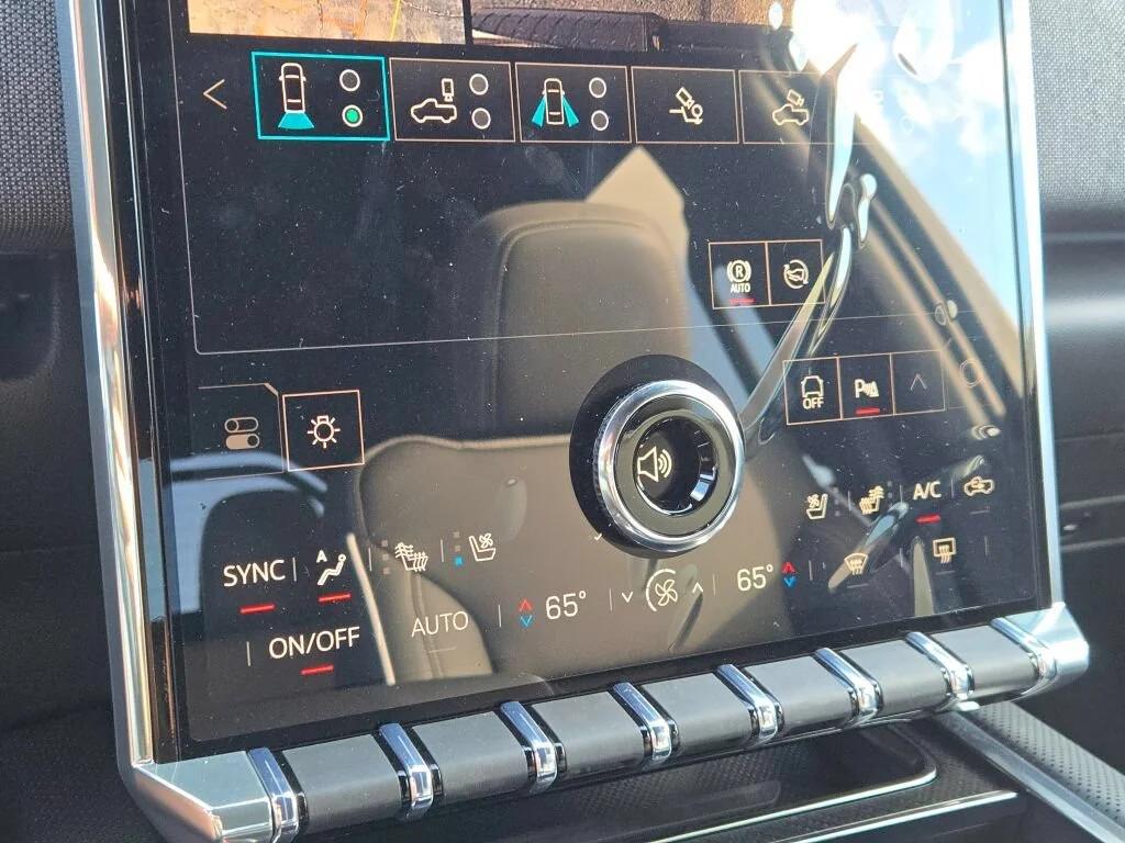 New 2026 Summit White GMC Elevation Extended Range image 29