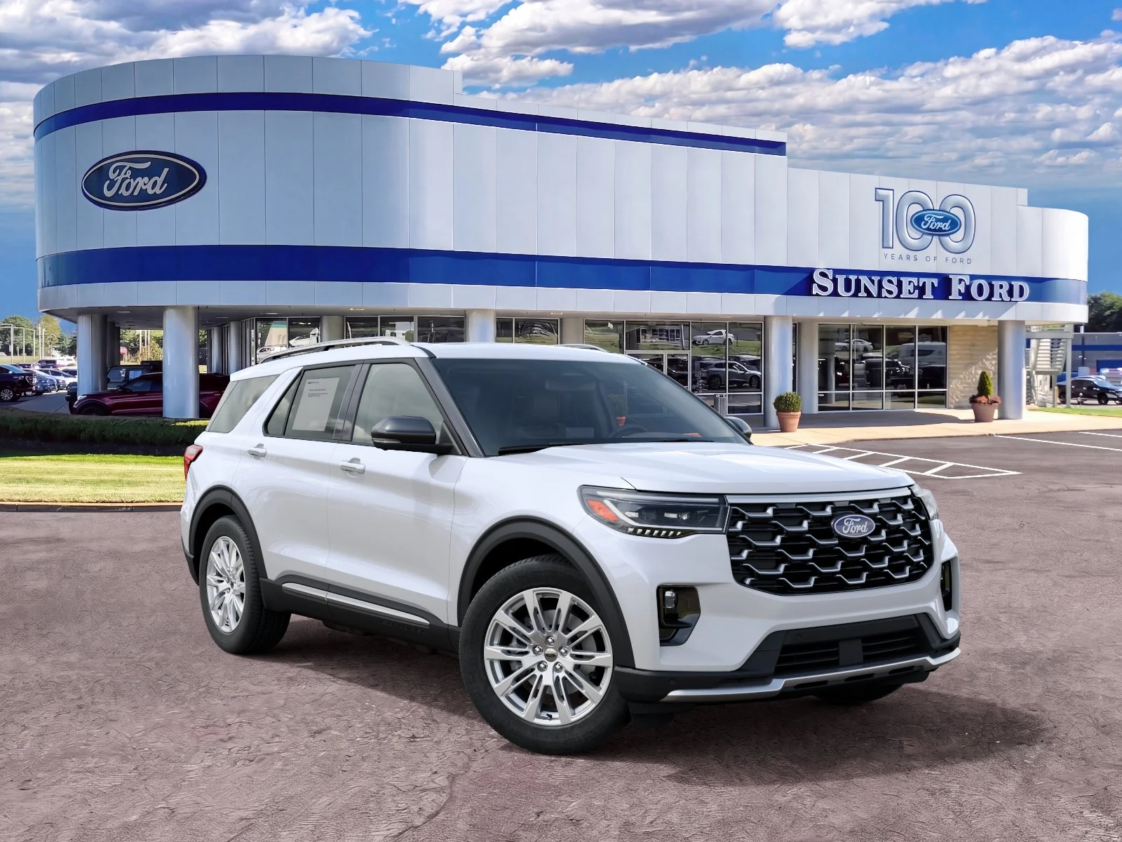 New 2027 Star White Metallic Tri-Coat Ford Platinum® image 4