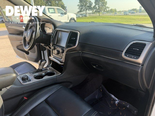 Used 2017 Bright White Clearcoat Jeep Limited image 36
