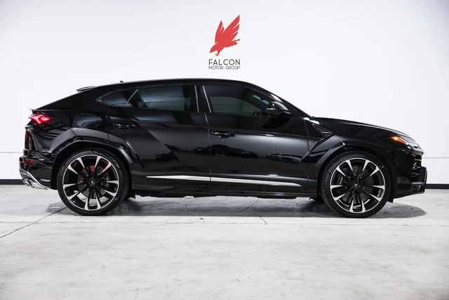 2019 Lamborghini Urus 