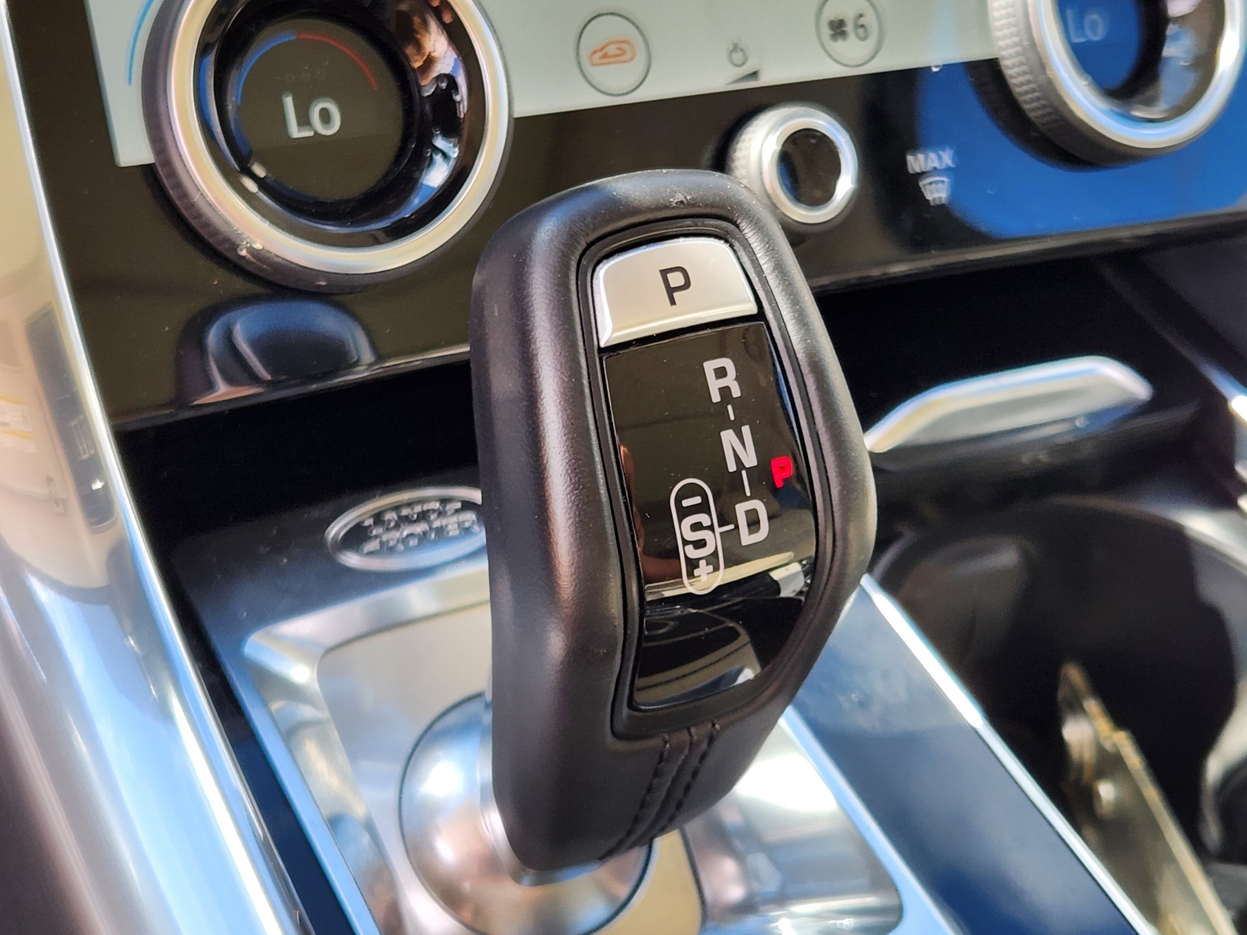 Used 2022 Fuji White Land Rover HSE Silver Edition image 22