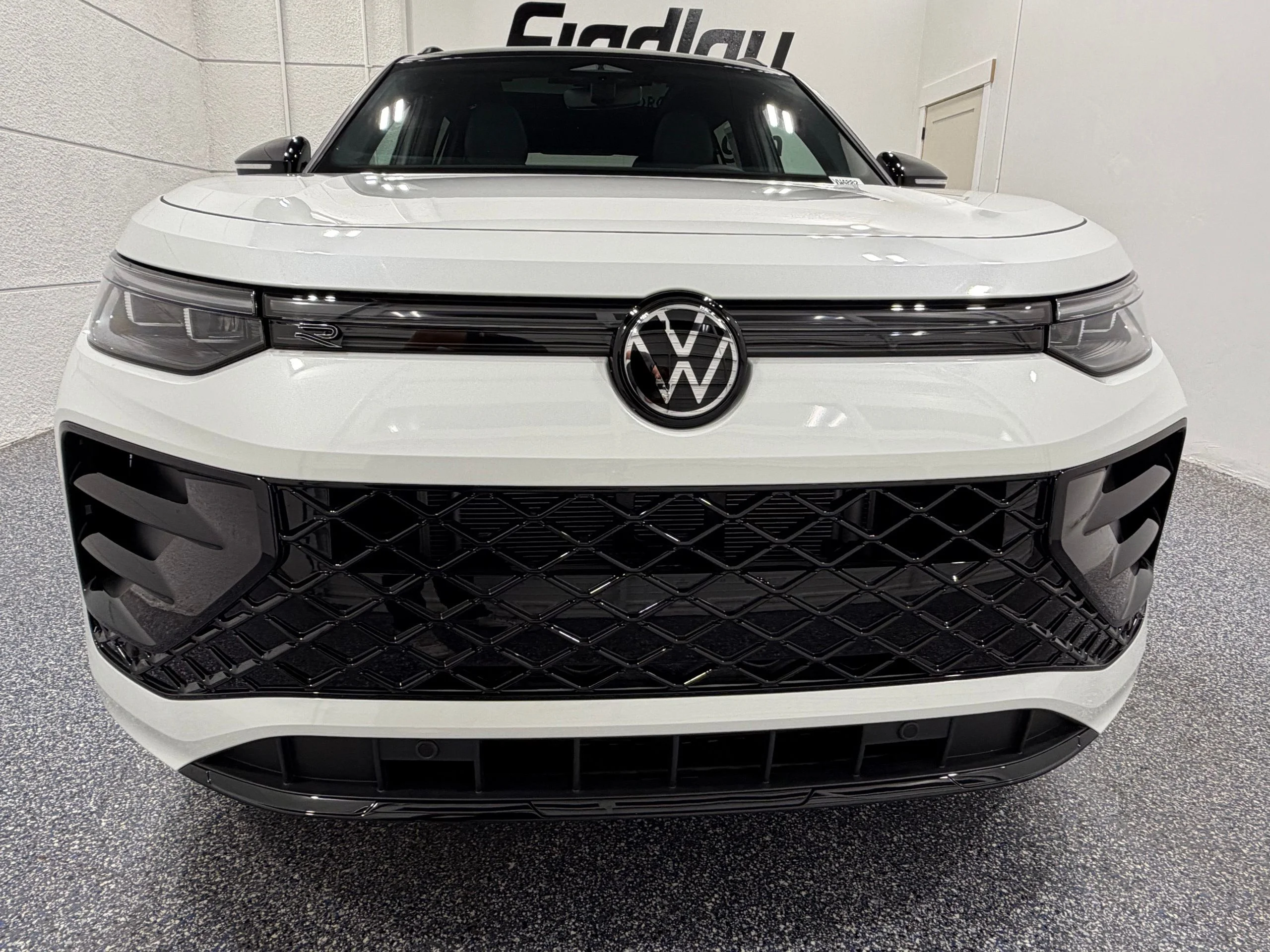 New 2026 White Volkswagen SE R-Line Black image 10