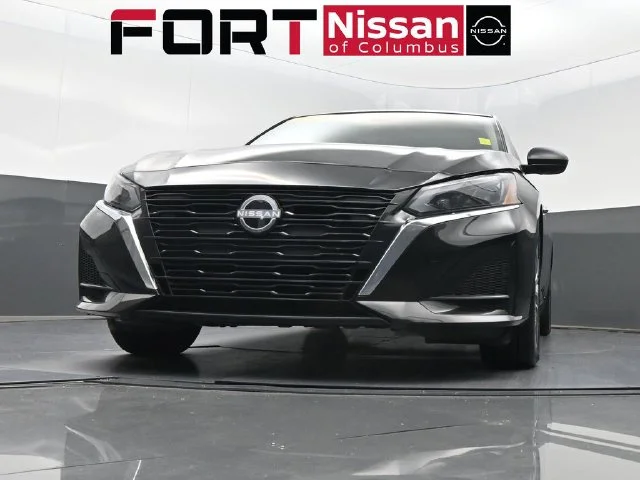 Used 2025 Black Nissan 2.5 SV image 32