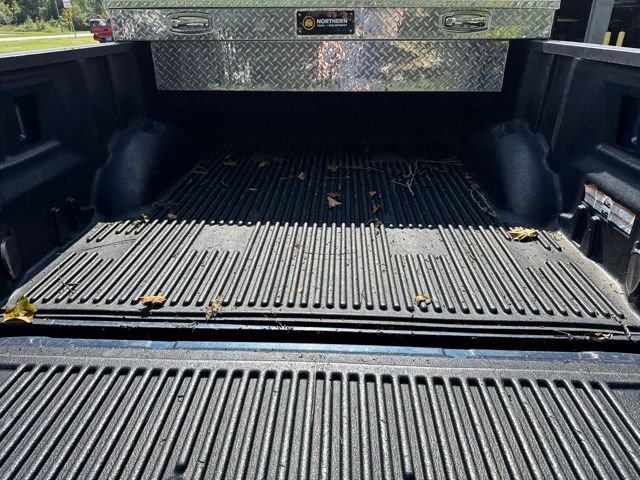Used 2019 Blue Ford XLT image 12