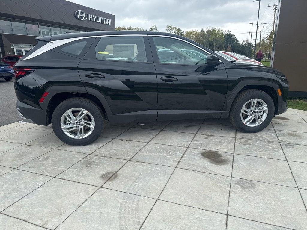 New 2026 Black Hyundai SE AWD image 7