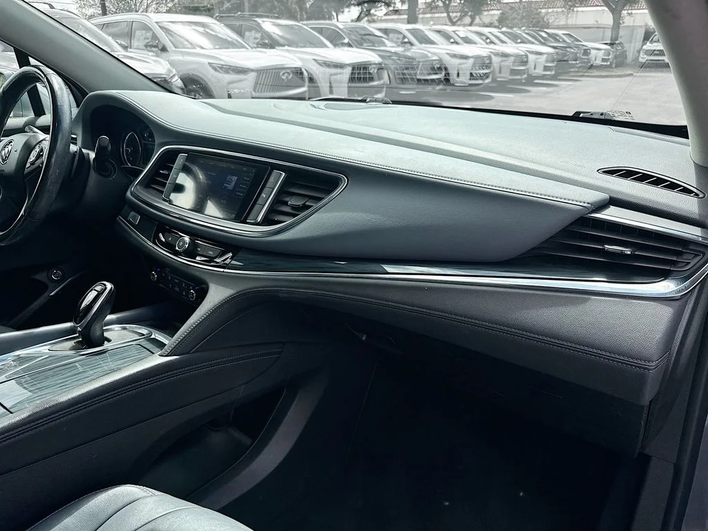Used 2020  Buick Essence image 30