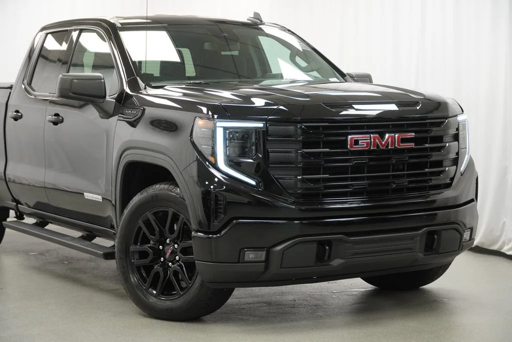 Used 2023 Onyx Black GMC Elevation image 7