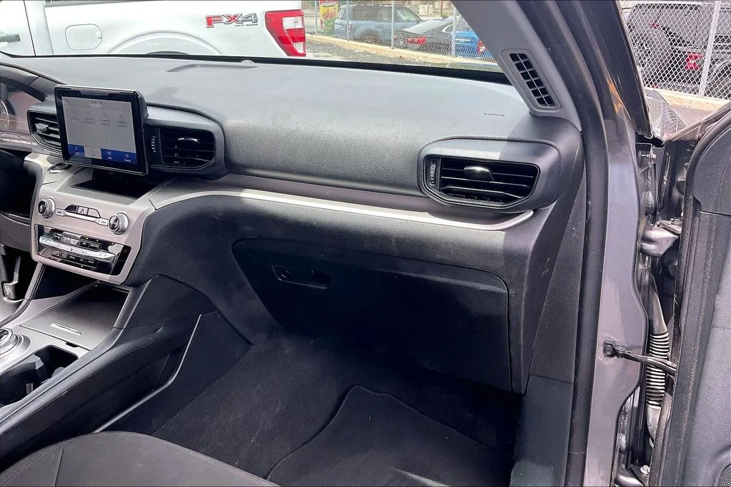 Used 2021 Gray Ford XLT image 15