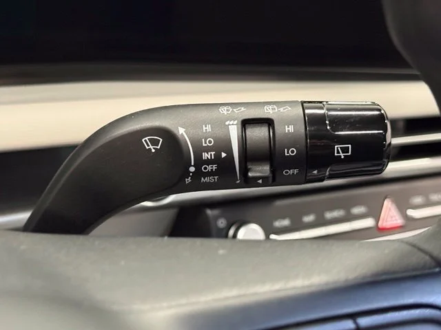Used 2025 Black Hyundai SE image 15