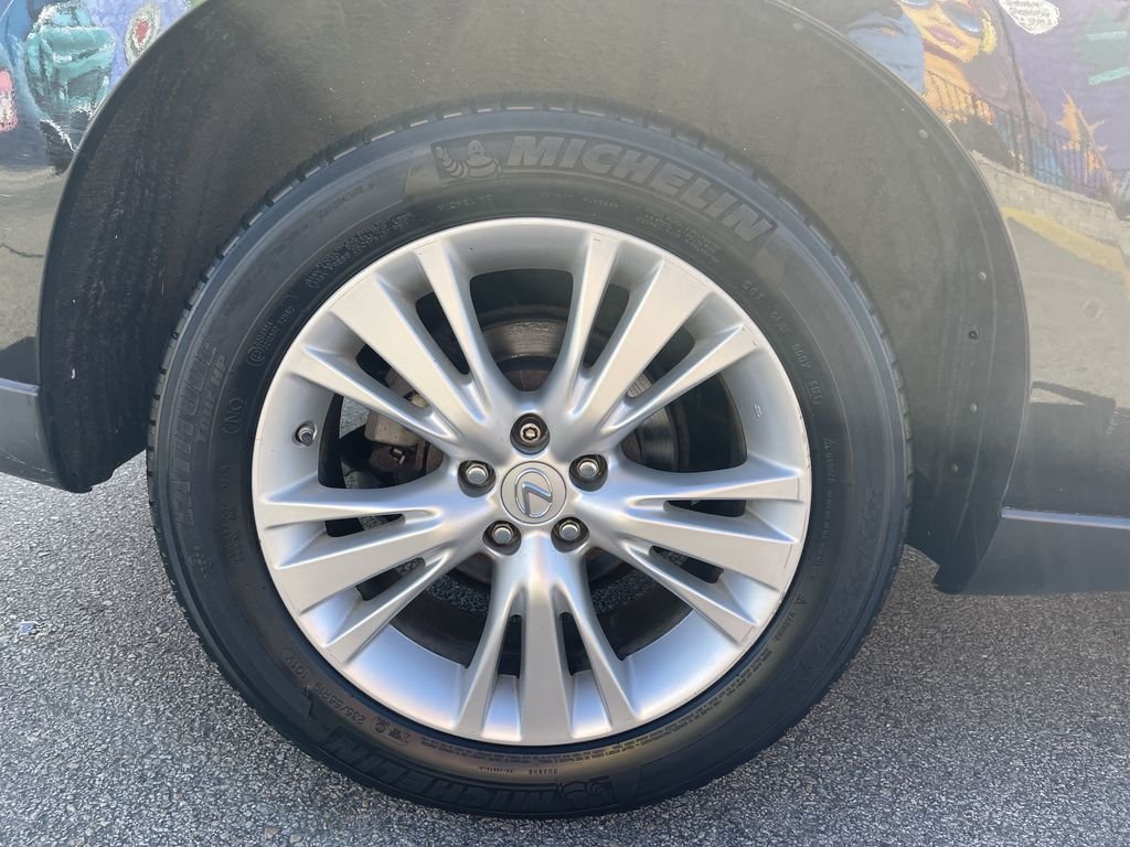 Used 2012 Black Lexus 450h image 12