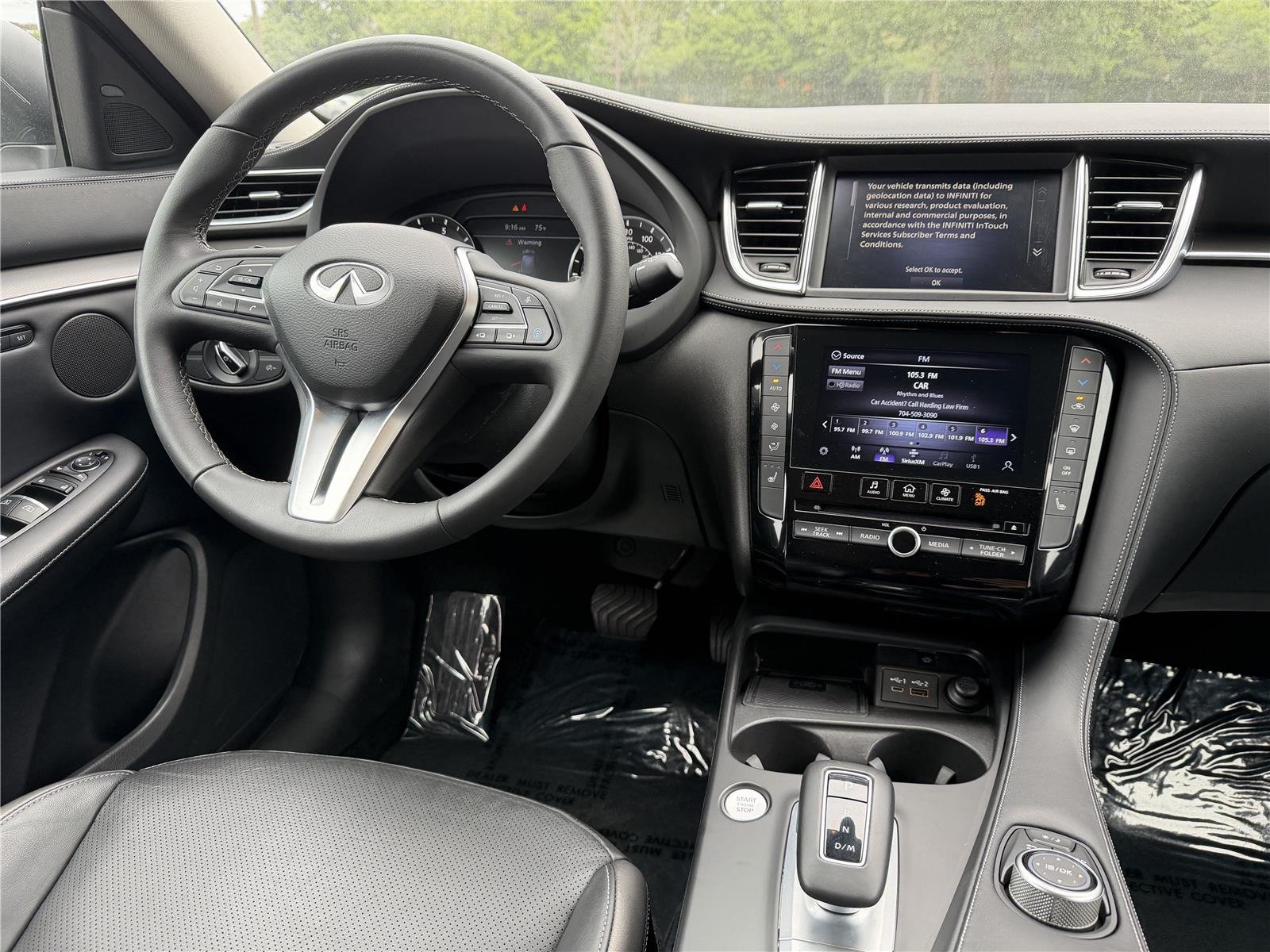 Used 2024 Lunar White INFINITI LUXE image 3