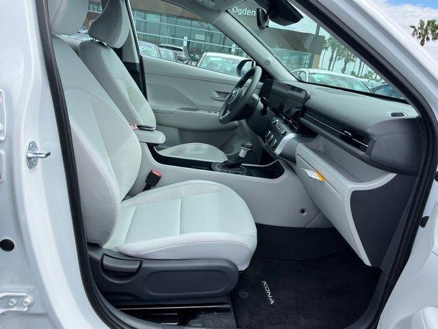 New 2026 White Hyundai SE FWD image 22