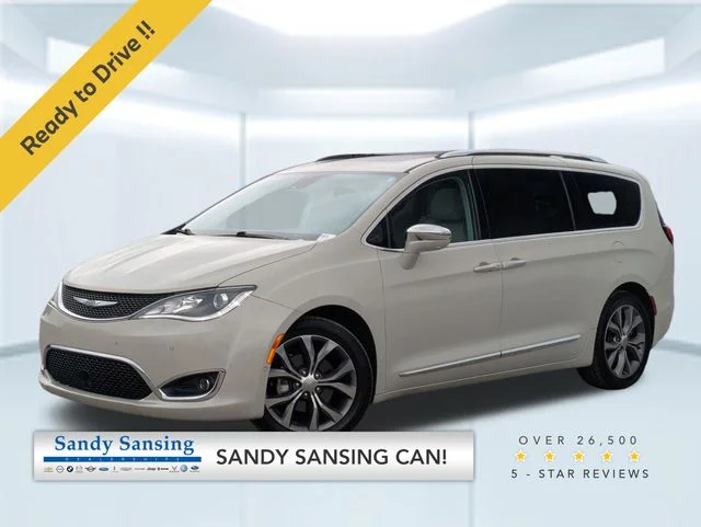2019 Chrysler Pacifica Limited's photo