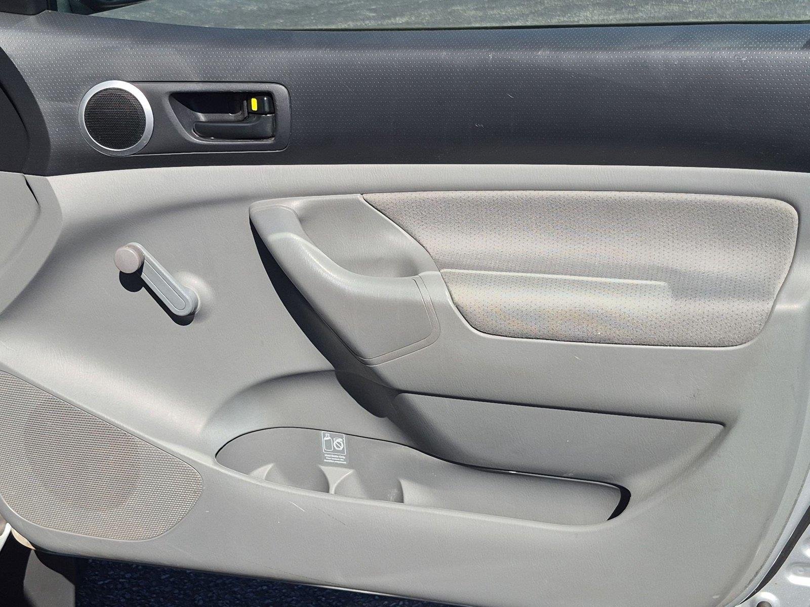 Used 2011  TOYOTA REGCAB image 27