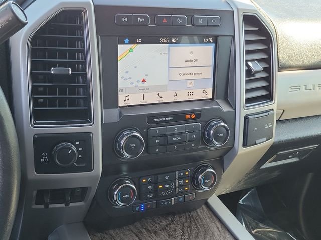 Certified Used 2019 Silver Spruce Ford Lariat image 8