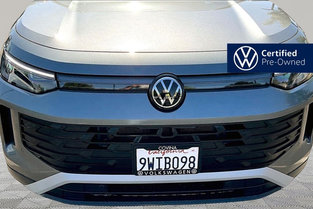 Certified Used 2025 Gray Volkswagen 2.0T S image 31