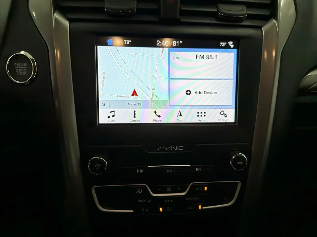 Used 2019 Silver Ford SE image 17