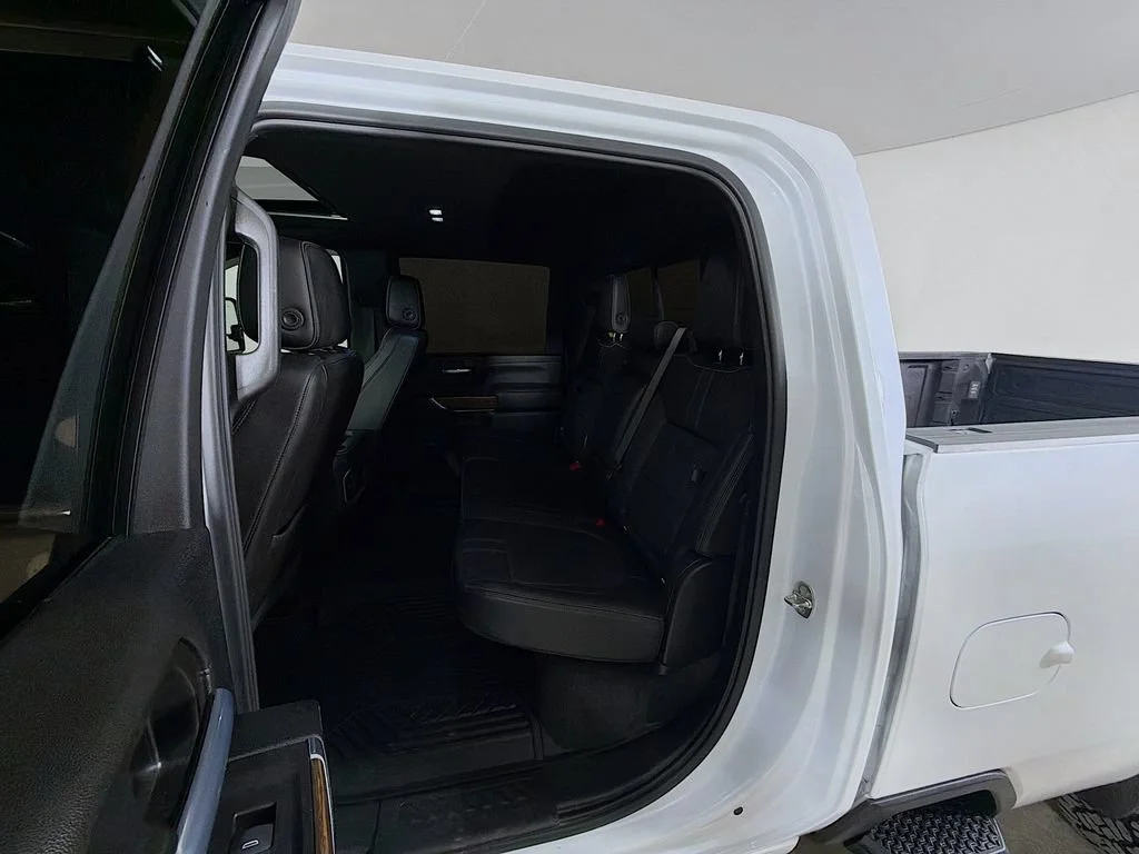 Used 2021 Iridescent Pearl Tricoat Chevrolet High Country image 20
