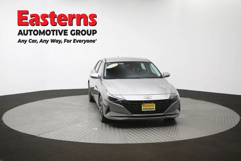 Used 2023 Silver Hyundai SEL image 46