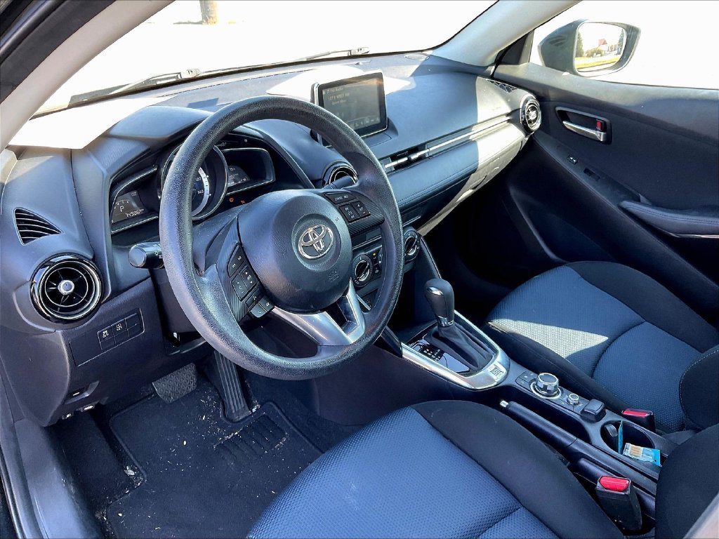 Used 2017 Black Toyota Base image 5