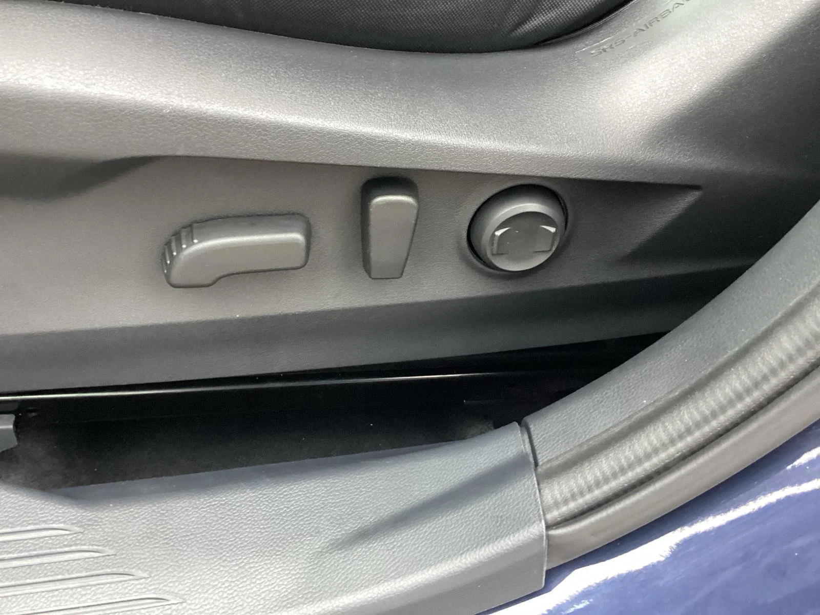 Used 2025 Cosmic Blue Pearl Subaru Premium image 16
