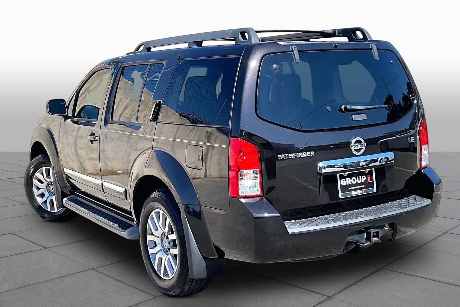 Pre-Owned 2012 Nissan Pathfinder LE