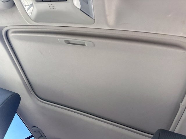 Used 2022 White Toyota XLE image 23