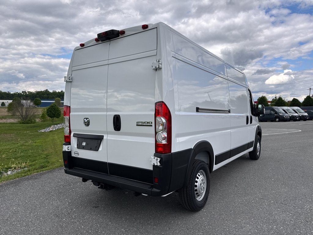 New 2026 Bright White Clear-Coat Exterior Paint RAM Tradesman image 23