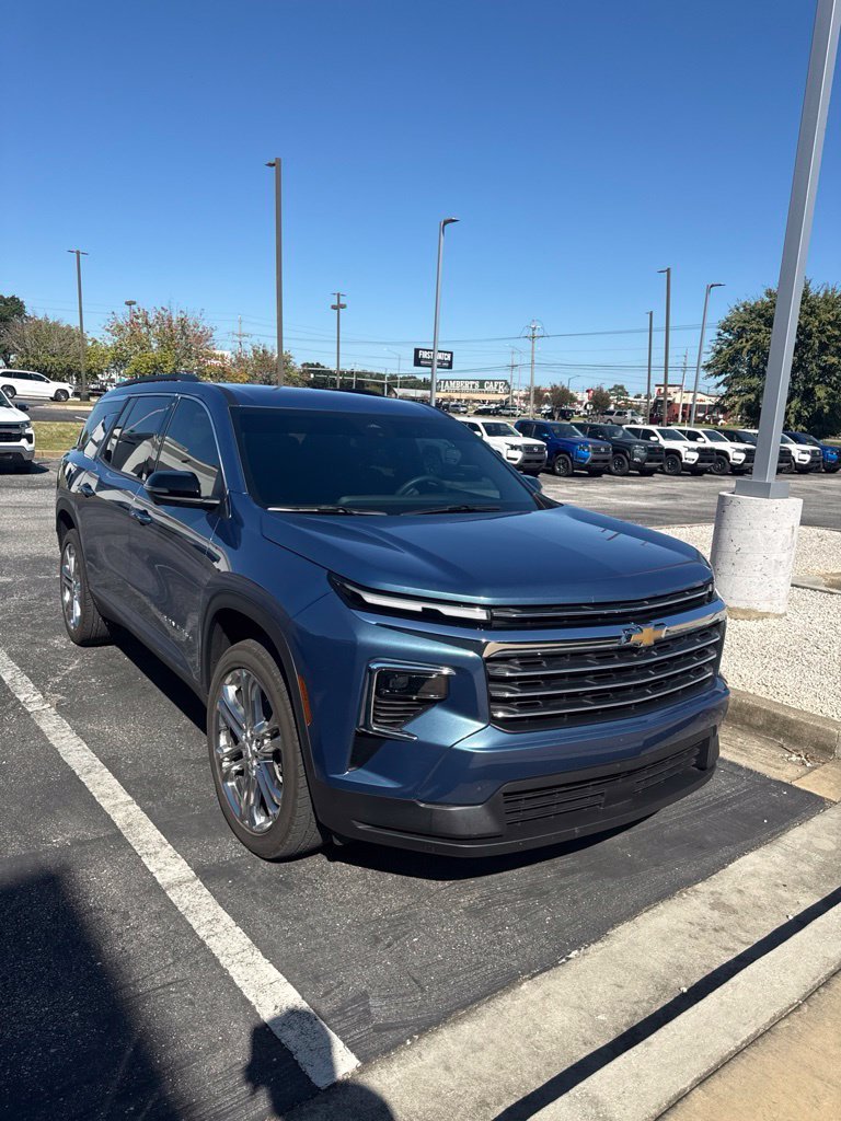 Used 2025 Blue Chevrolet LT image 2