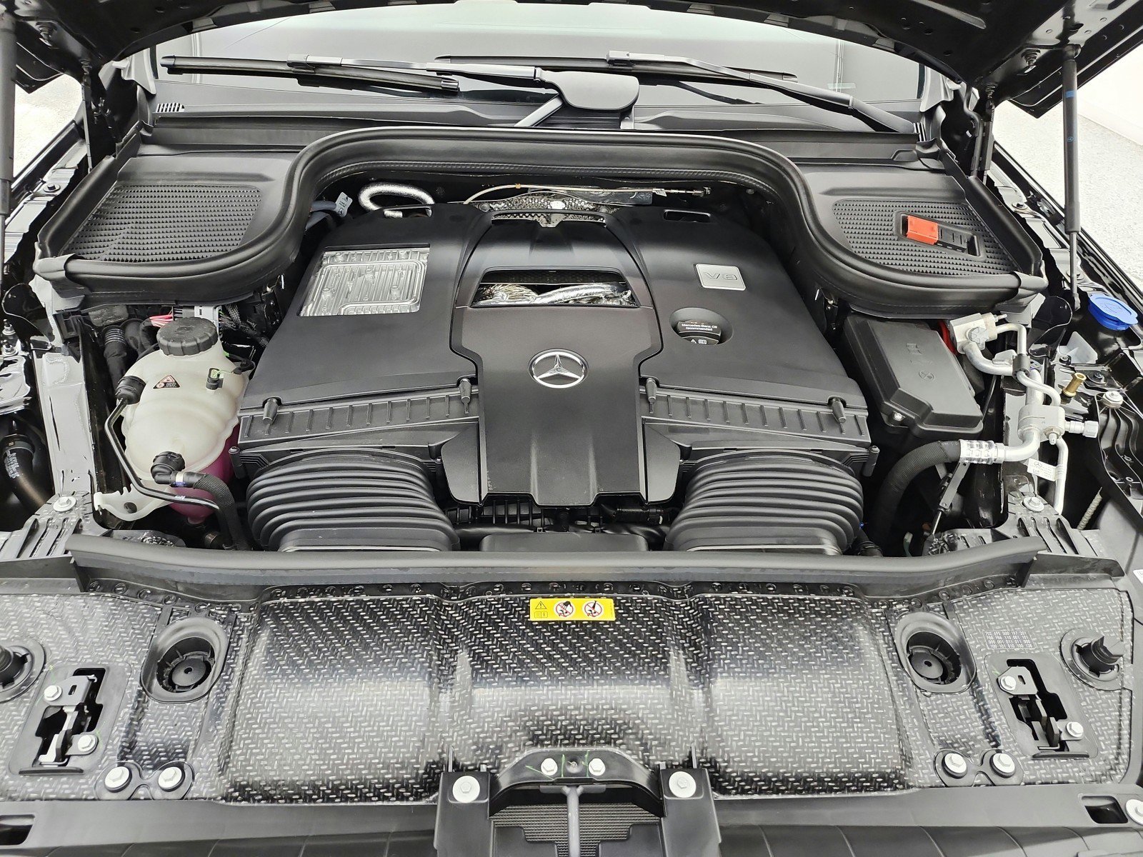 New 2026 Obsidian Black Metallic Mercedes-Benz GLE 580 4MATIC® SUV image 42