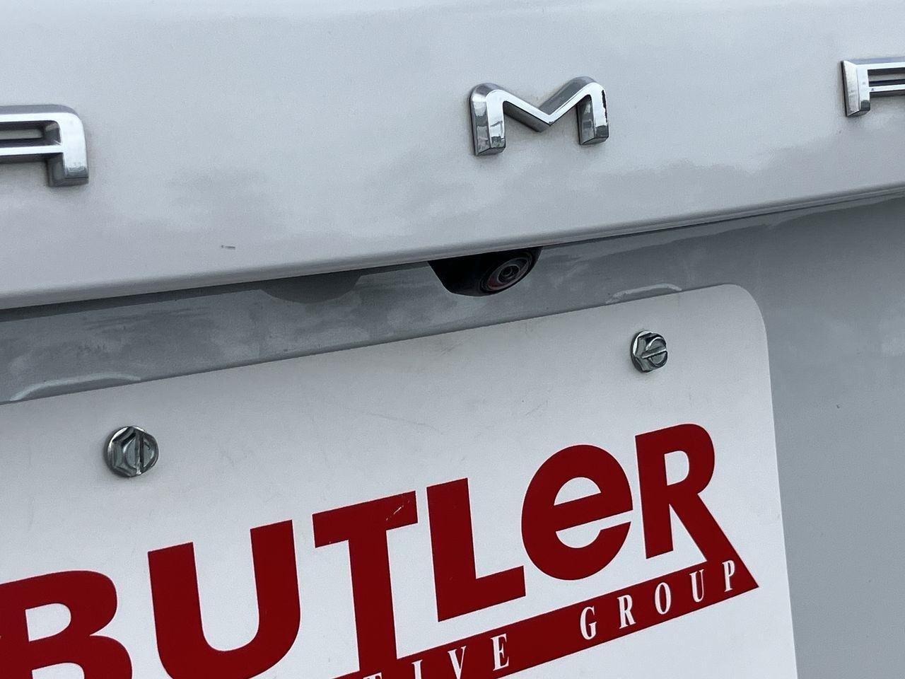 Used 2025 White (Wind Chill Pearl) Toyota XLE image 13