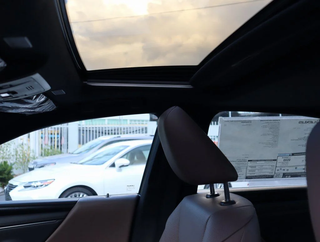 Used 2025 Beige Lexus 350 image 27