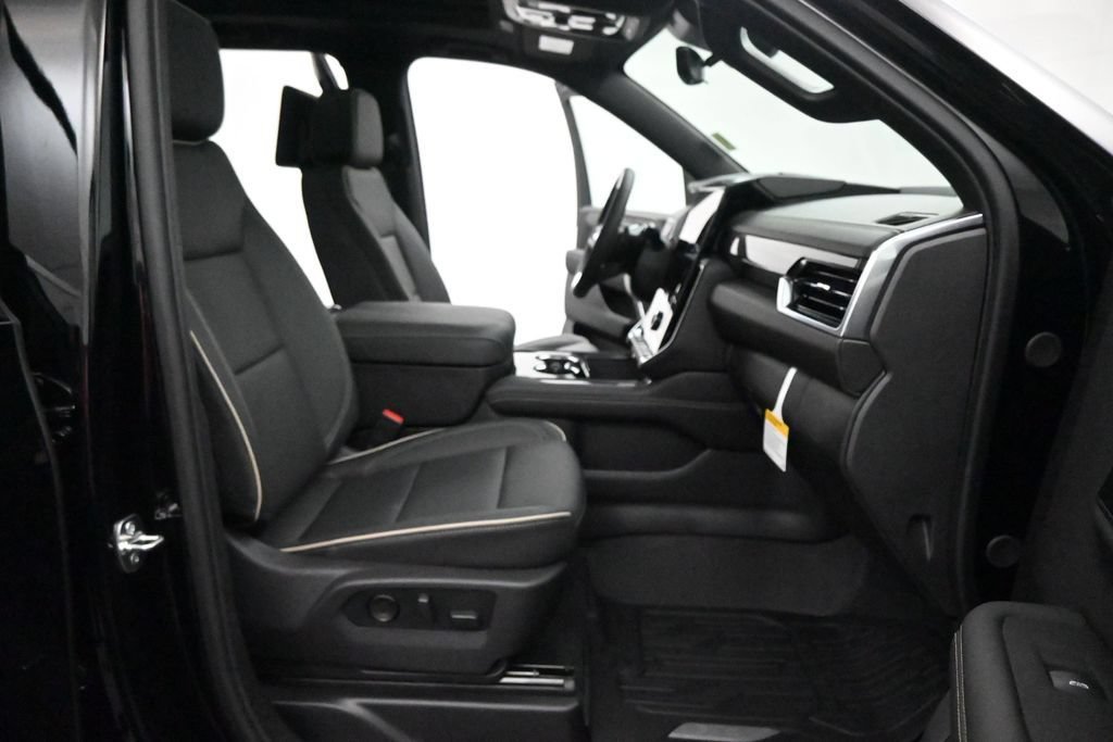 New 2026 Onyx Black GMC Elevation image 25