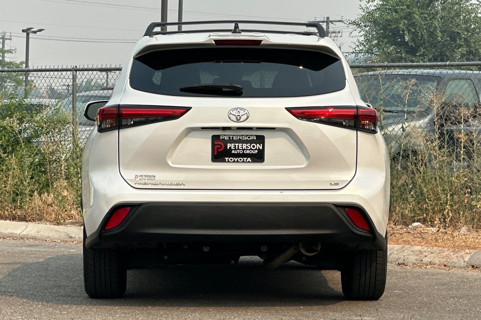 Used 2023 Beige Toyota LE image 5