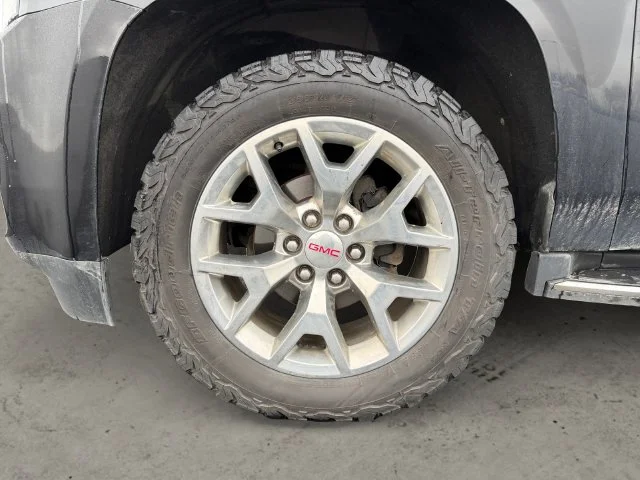 Used 2019 Onyx Black GMC SLT image 9