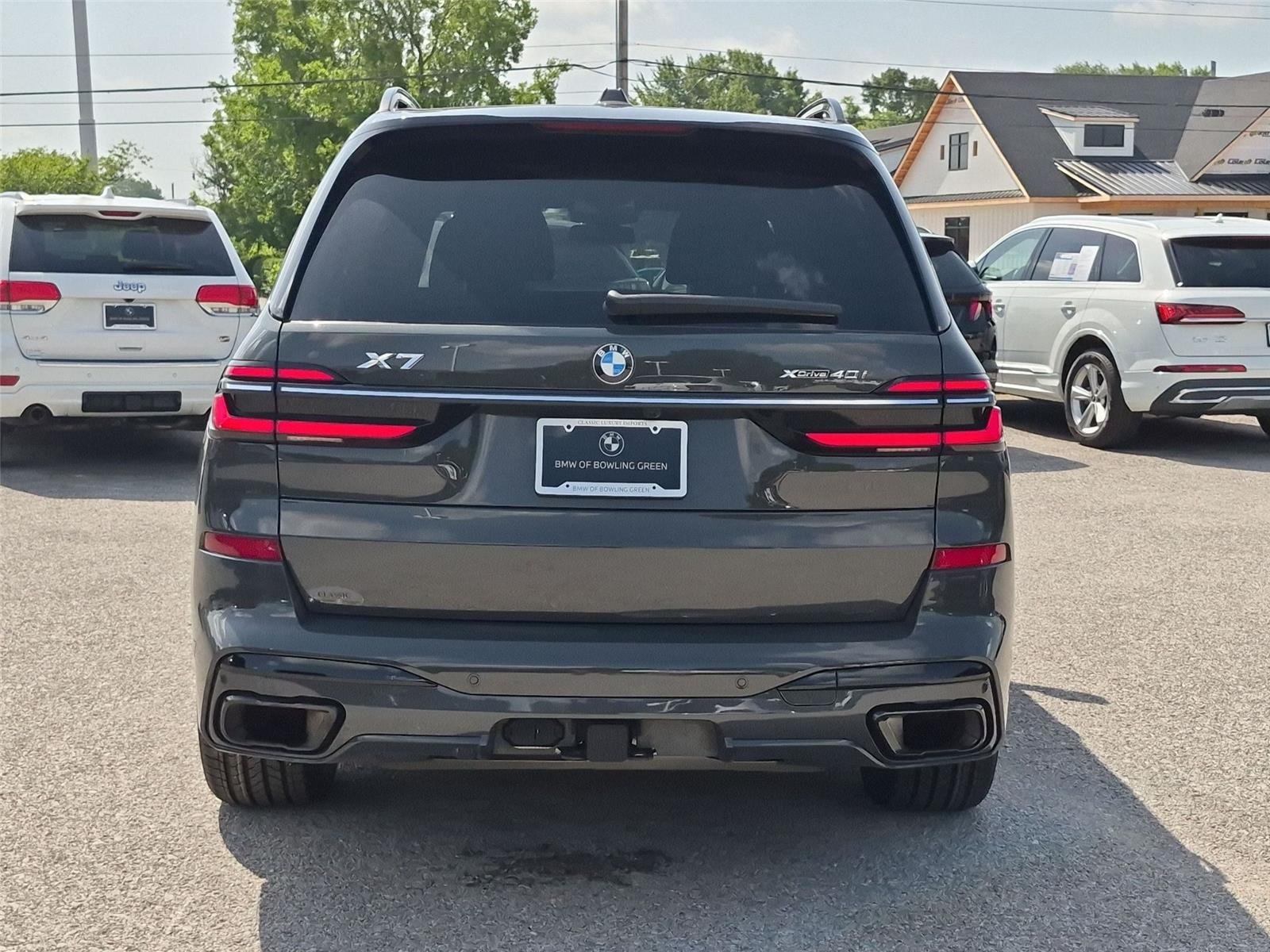 Used 2023 Dravit Grey Metallic BMW xDrive40i image 4