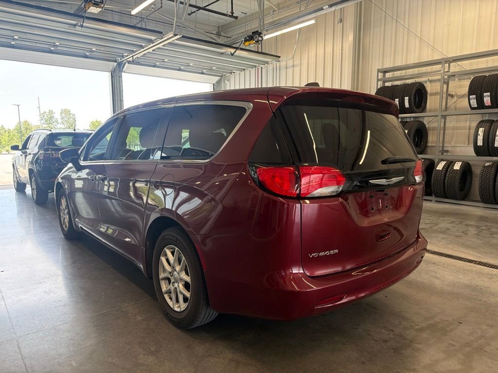 Used 2023 Red Chrysler LX image 3