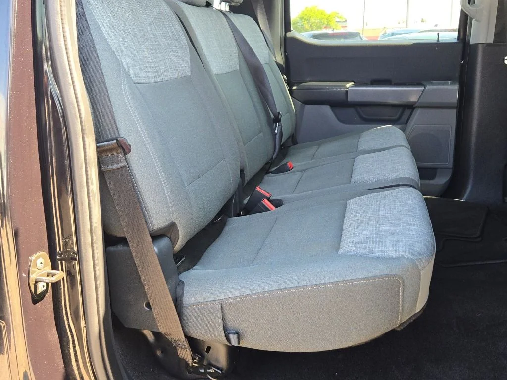 Used 2022 Black Ford XLT image 9