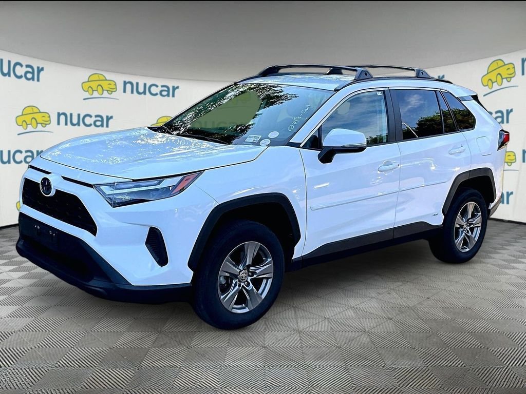 Used 2024 White Toyota XLE image 3
