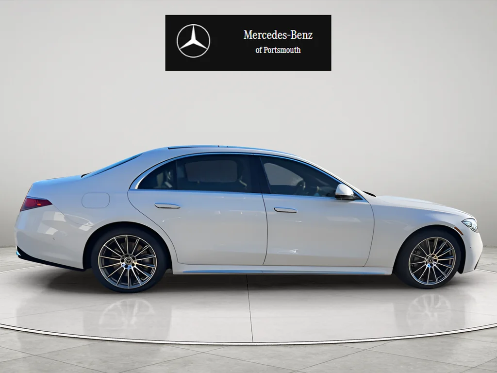 New 2026 MANUFAKTUR Moonlight White Metallic Mercedes-Benz S 580 image 9