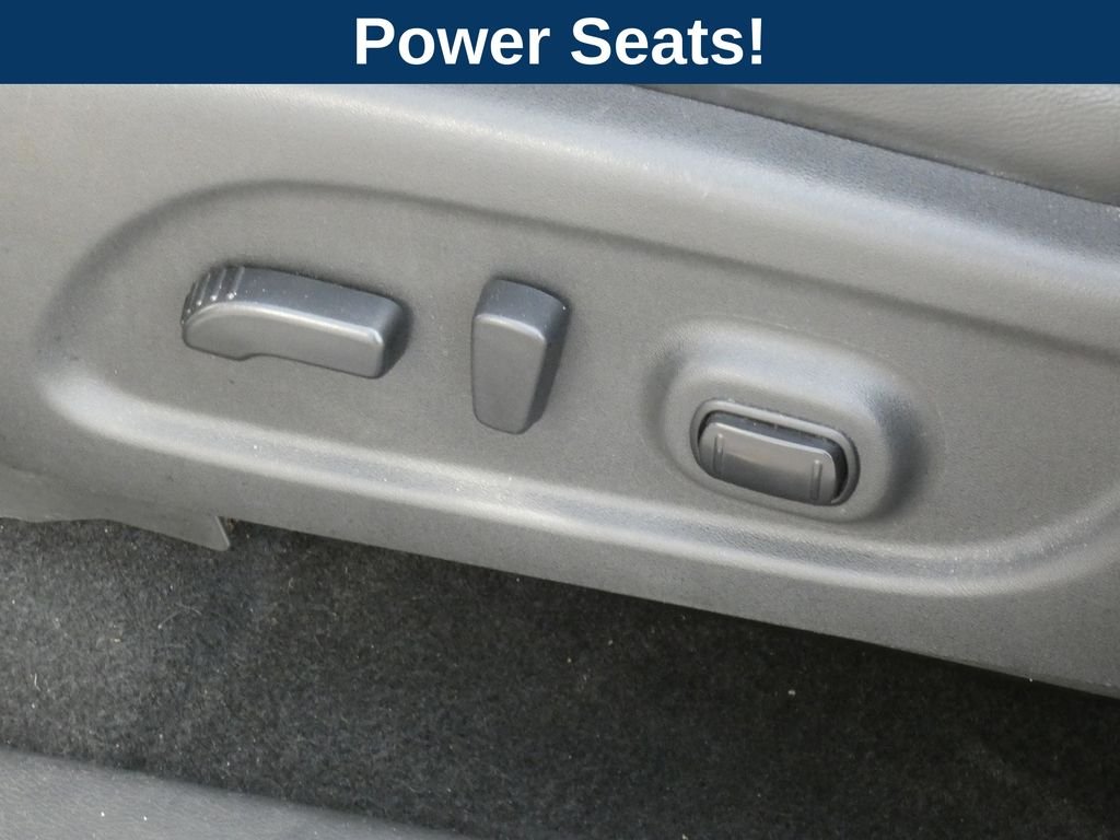 Used 2015 Silver Nissan SL image 14