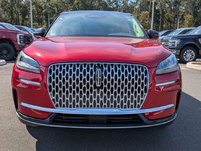 Used 2024 Red Lincoln Premiere image 9