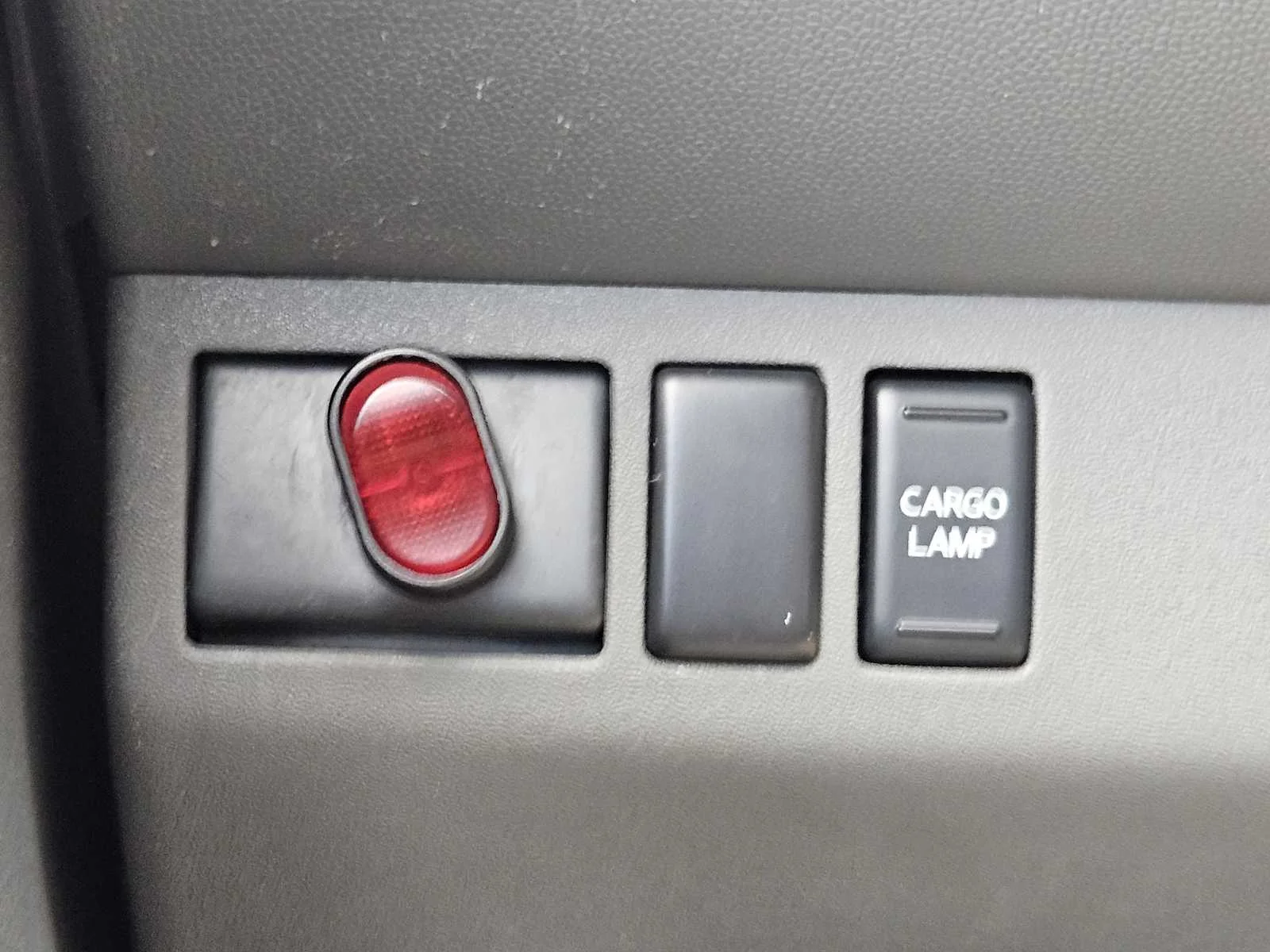Used 2020 Glacier White Nissan S image 17