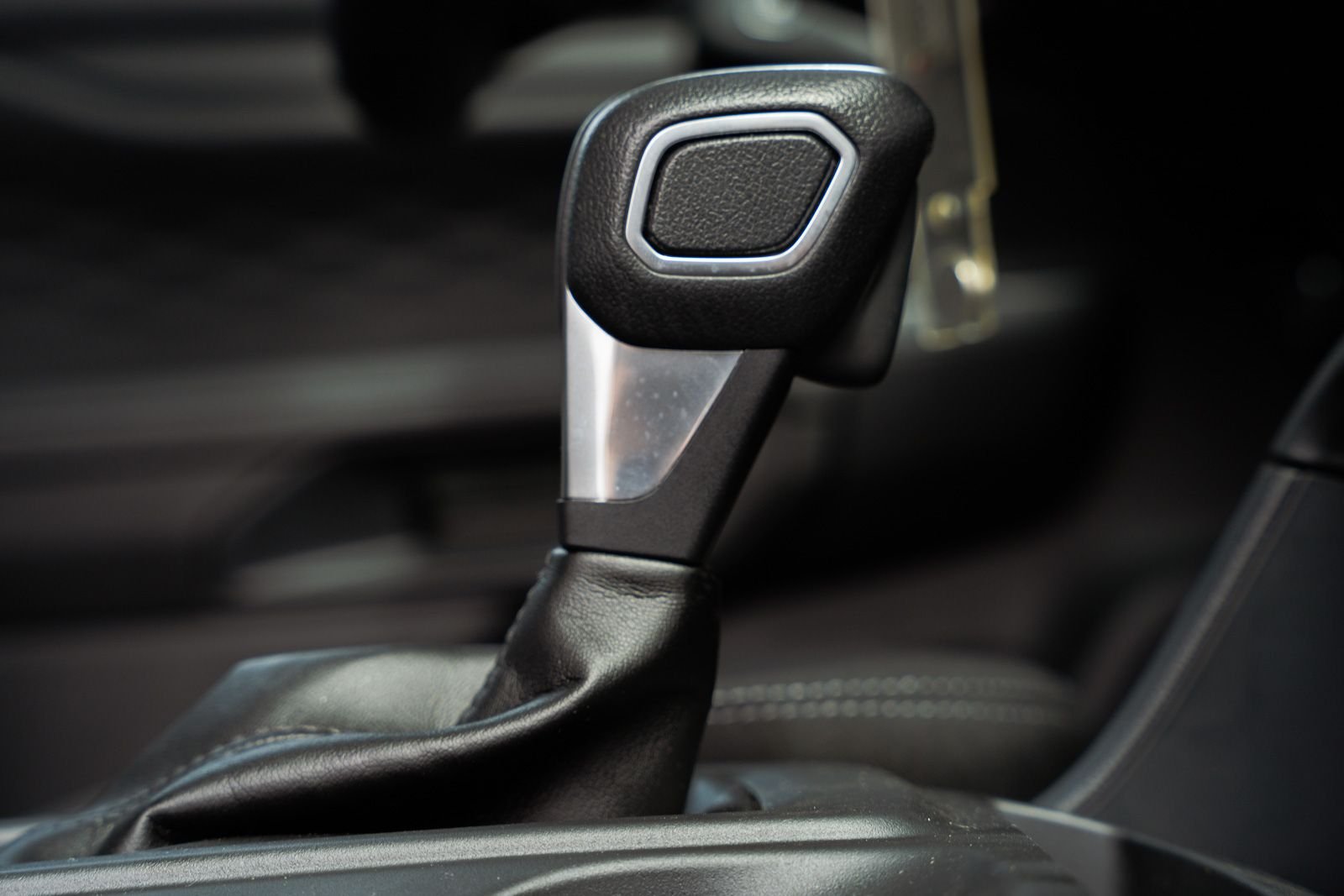 New 2026 Avalanche Ford XLT image 9