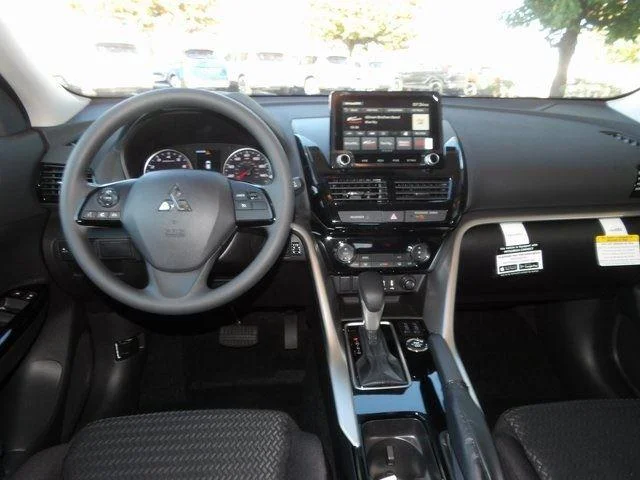 2026 Mitsubishi Eclipse Cross LE - Photo 13