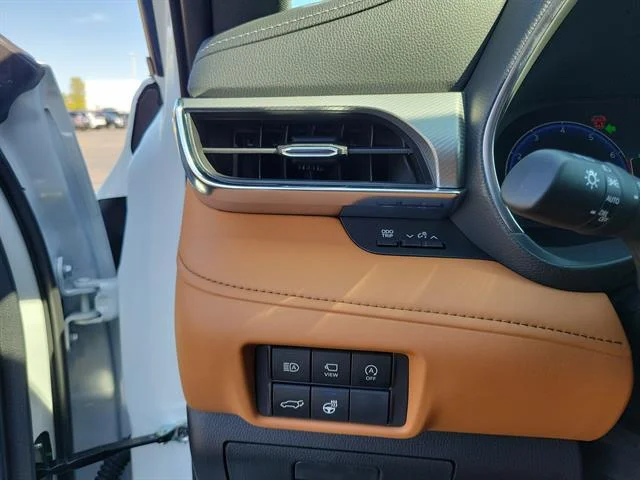 2023 Toyota Highlander Platinum - Photo 8