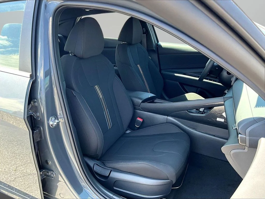 New 2026 Gray Hyundai SEL Sport Premium image 9