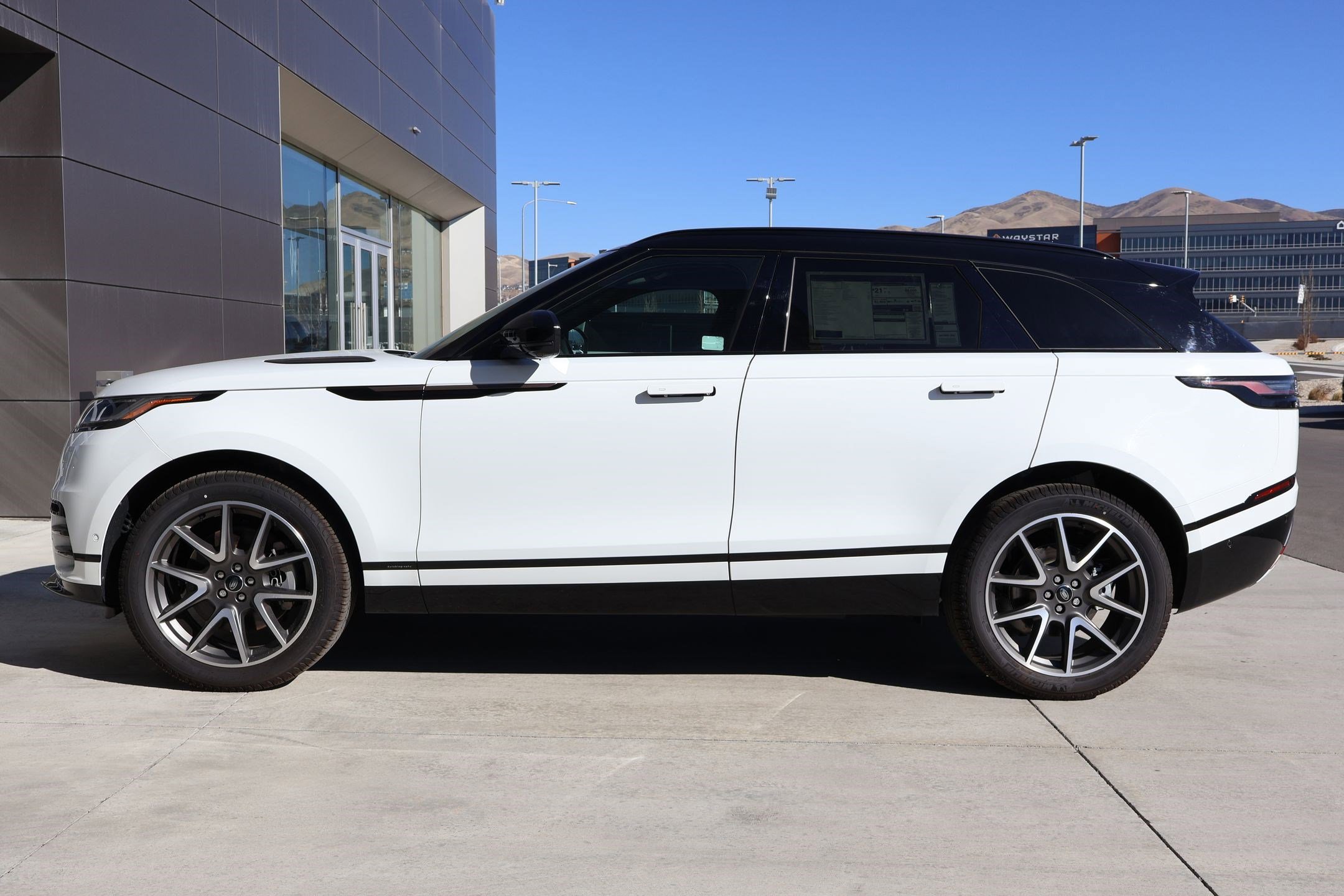 2026 Land Rover Range Rover Velar Autobiography - Photo 9