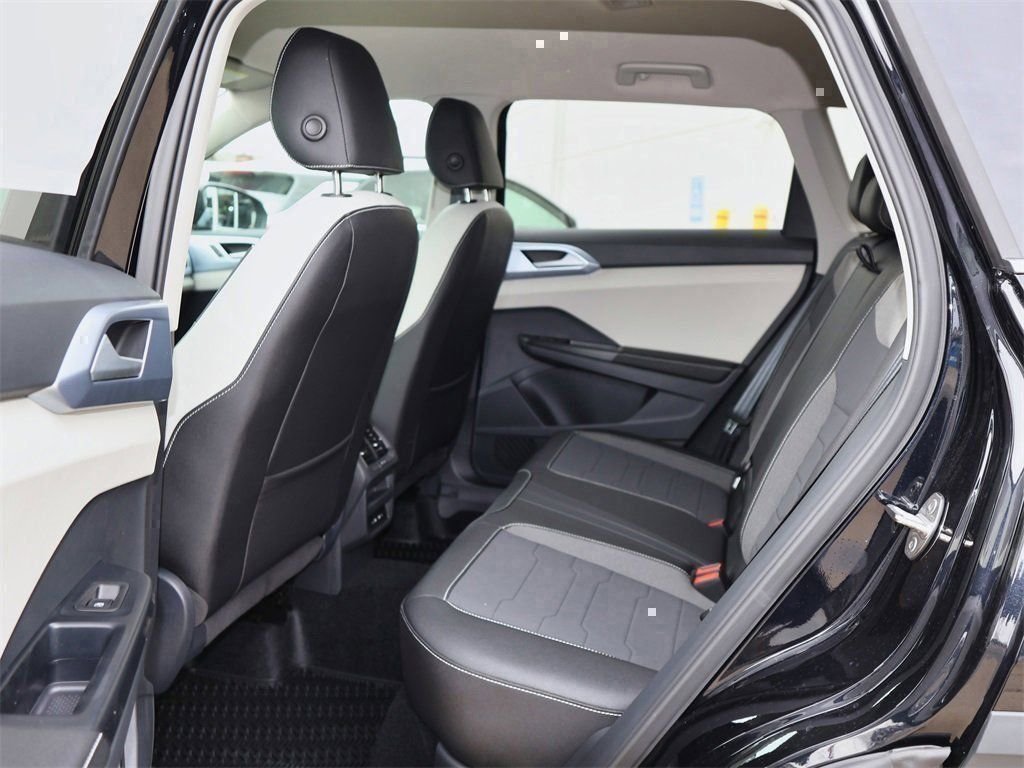 New 2026 Black Volkswagen 1.5T SE image 13