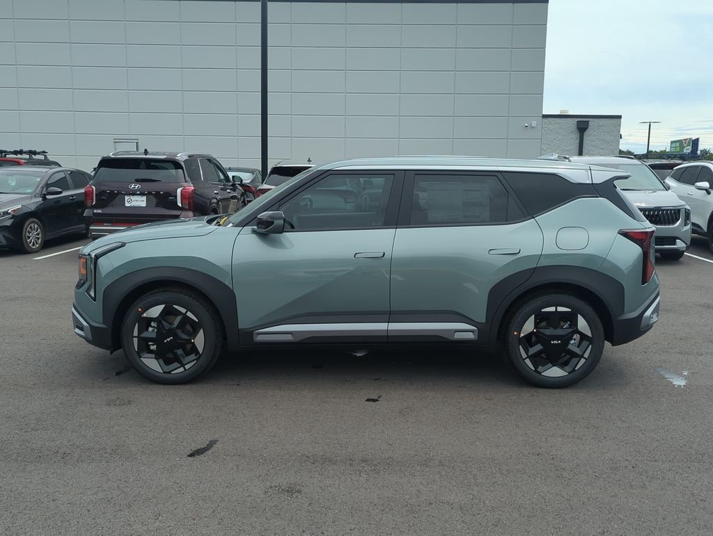 New 2027 Iceberg Green Kia S image 4